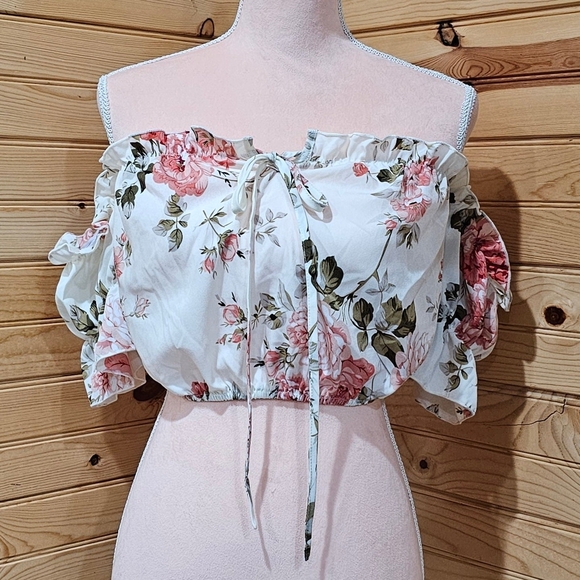 Tops - Floral Off-Shoulder Crop Top W/Sleeves